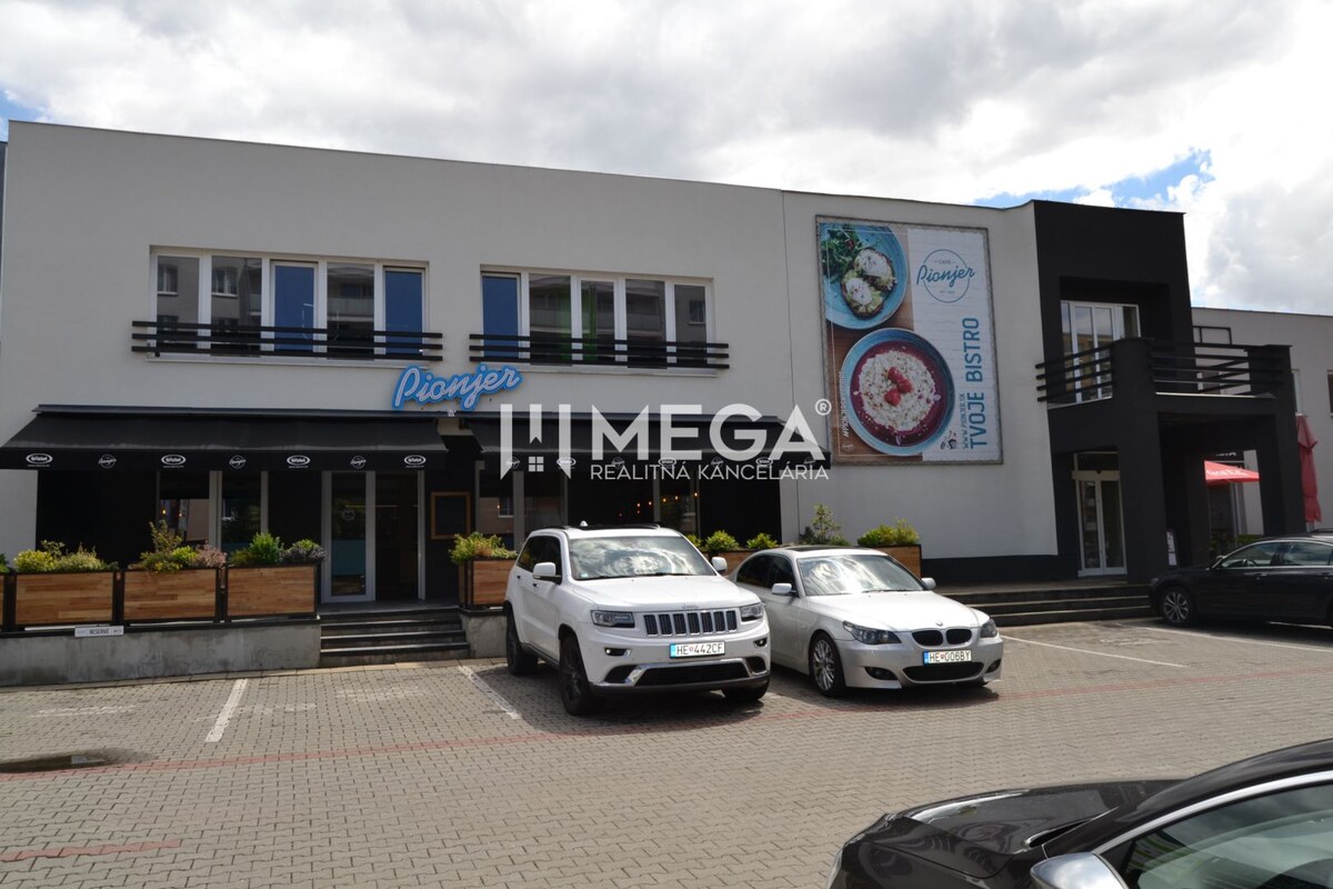 PRENÁJOM OBCHODNÉHO PRIESTORU (54 m2) ulica MIEROVÁ HUMENNÉ — foto 2
