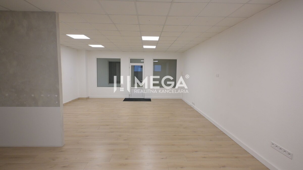 PRENÁJOM OBCHODNÉHO PRIESTORU (54 m2) ulica MIEROVÁ HUMENNÉ — foto 4