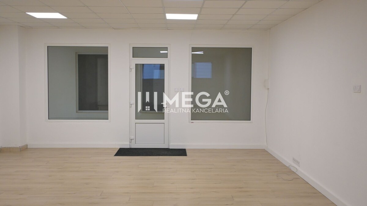 PRENÁJOM OBCHODNÉHO PRIESTORU (54 m2) ulica MIEROVÁ HUMENNÉ — foto 5