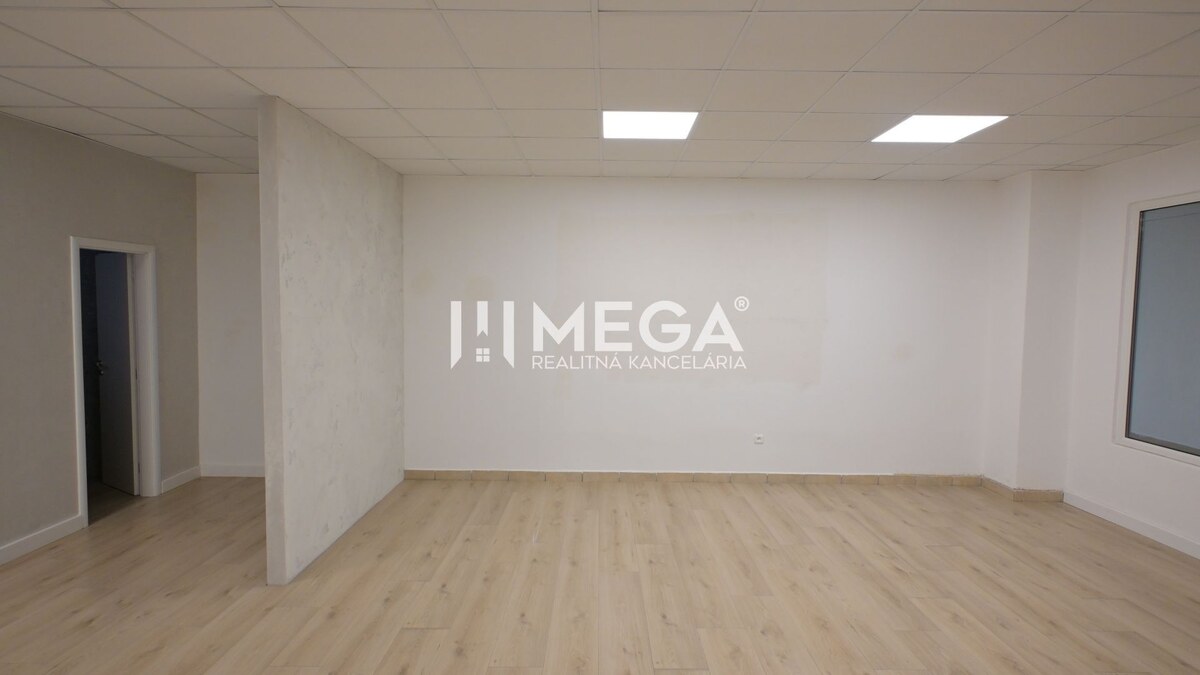 PRENÁJOM OBCHODNÉHO PRIESTORU (54 m2) ulica MIEROVÁ HUMENNÉ — foto 6