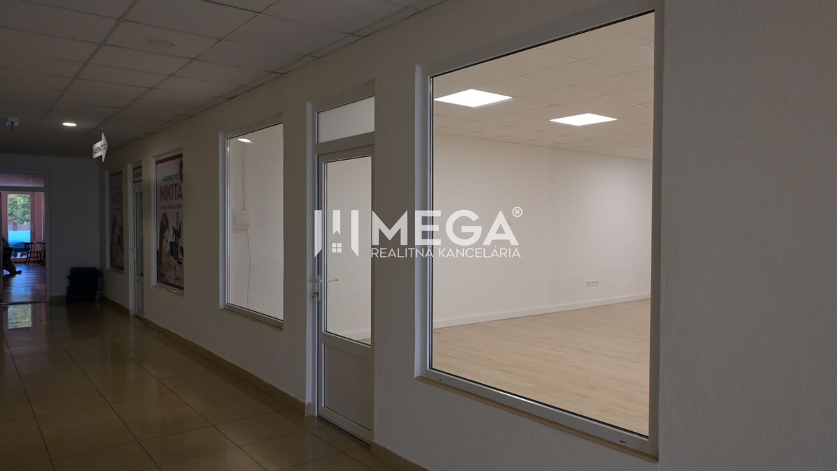 PRENÁJOM OBCHODNÉHO PRIESTORU (54 m2) ulica MIEROVÁ HUMENNÉ — foto 9