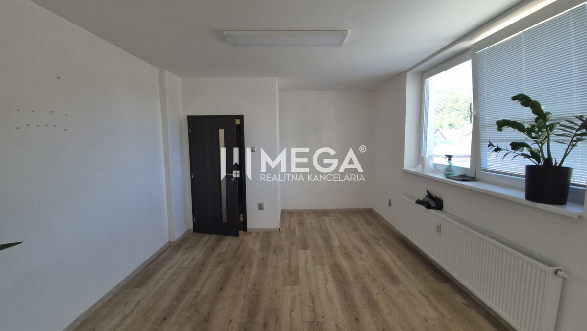 PRENÁJOM kancelárie blízko centra Humenného (20,53 m2) — foto 4