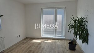 PRENÁJOM kancelárie blízko centra Humenného (20,53 m2) — foto 3