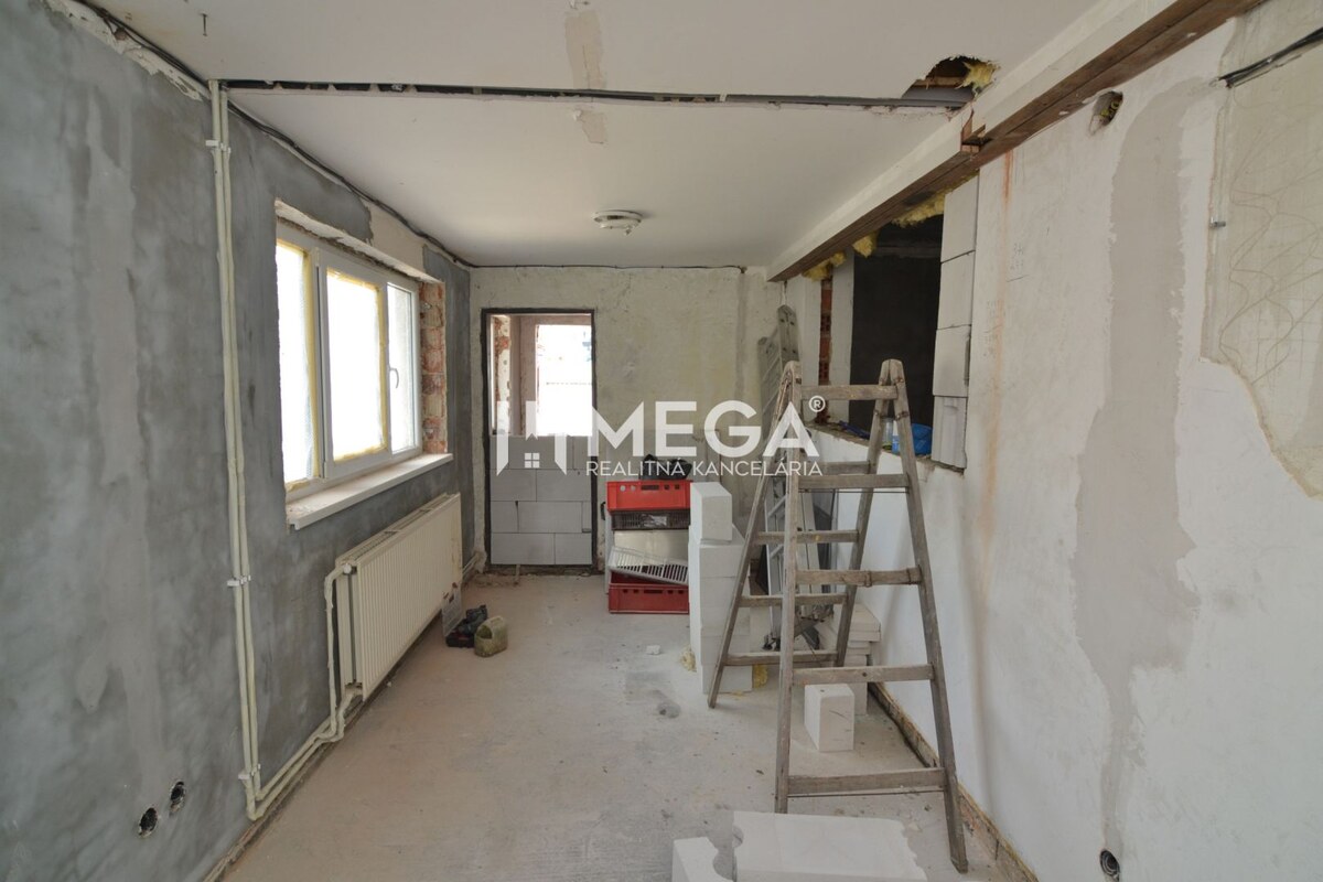 PRENÁJOM PRIESTORU PRE VÝROBU alebo SKLAD HUMENNÉ ulica Sninská — foto 3