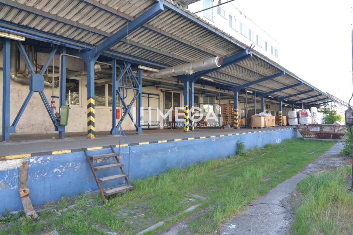PREDAJ VÝROBNEJ HALY, ADMIN BUDOVY A PLOCHY v HUMENNOM — foto 3