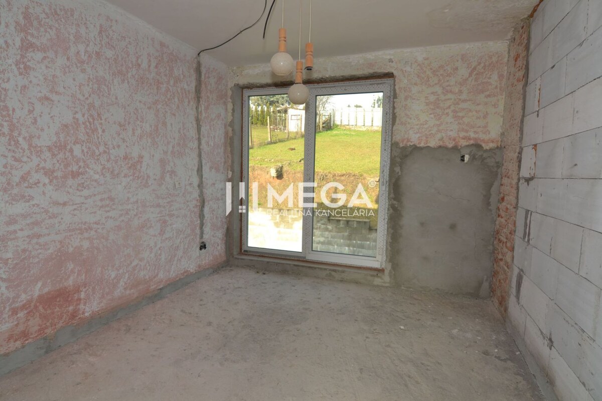 AKTUALIZÁCIA CENY-PREDAJ RODINNÉHO DOMU v procese rekonštrukcie v HUME — foto 11