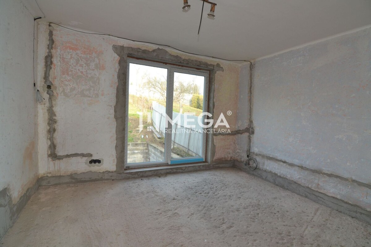 AKTUALIZÁCIA CENY-PREDAJ RODINNÉHO DOMU v procese rekonštrukcie v HUME — foto 13