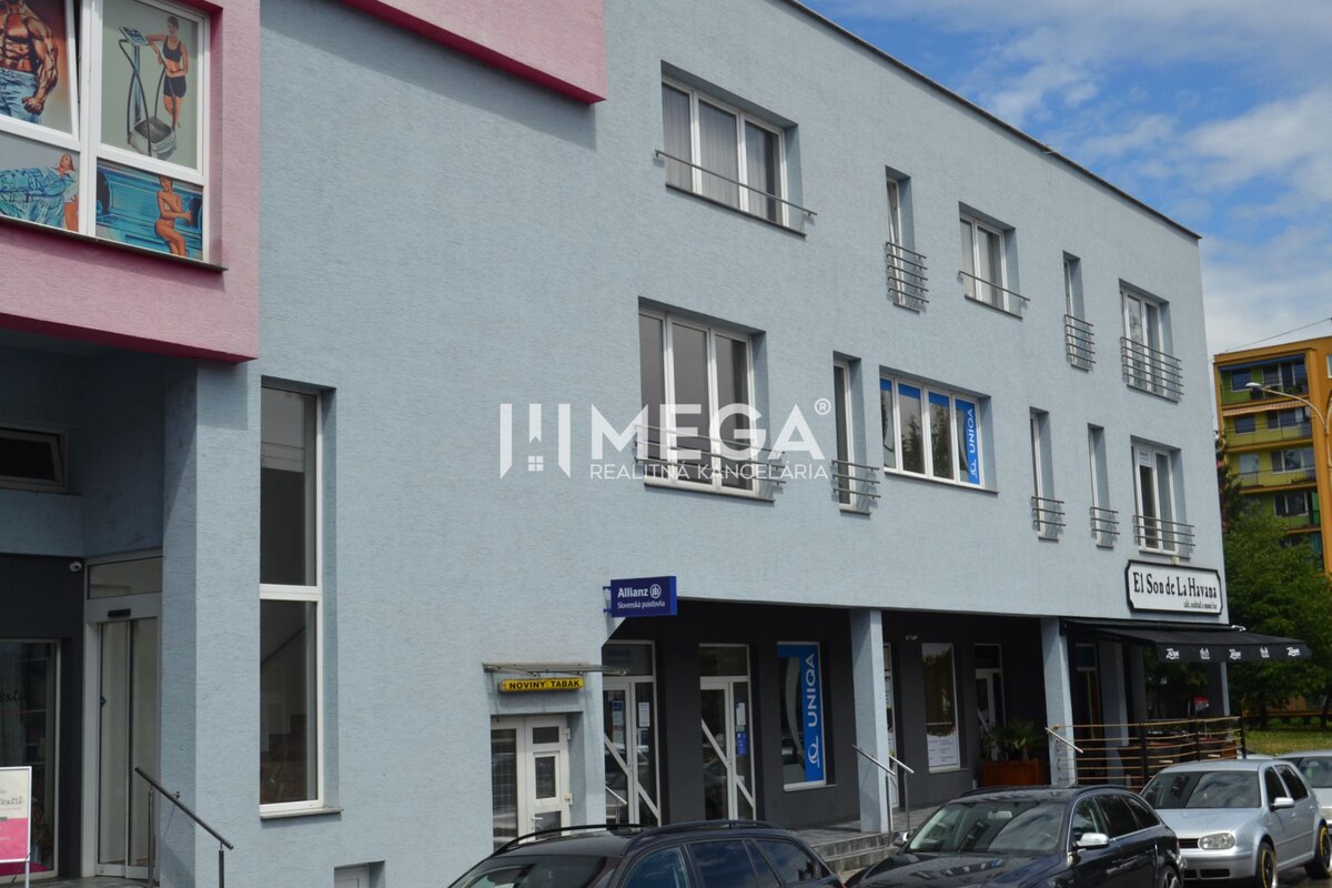 PRENÁJOM obchodného priestoru v centre Humenného (74 m2) — foto 3