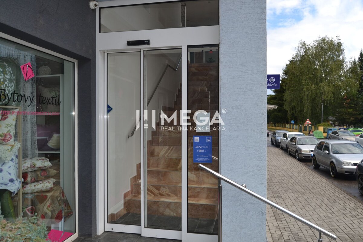 PRENÁJOM obchodného priestoru v centre Humenného (74 m2) — foto 4