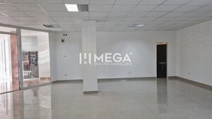 PRENÁJOM obchodného priestoru v centre Humenného (74 m2) — foto 2