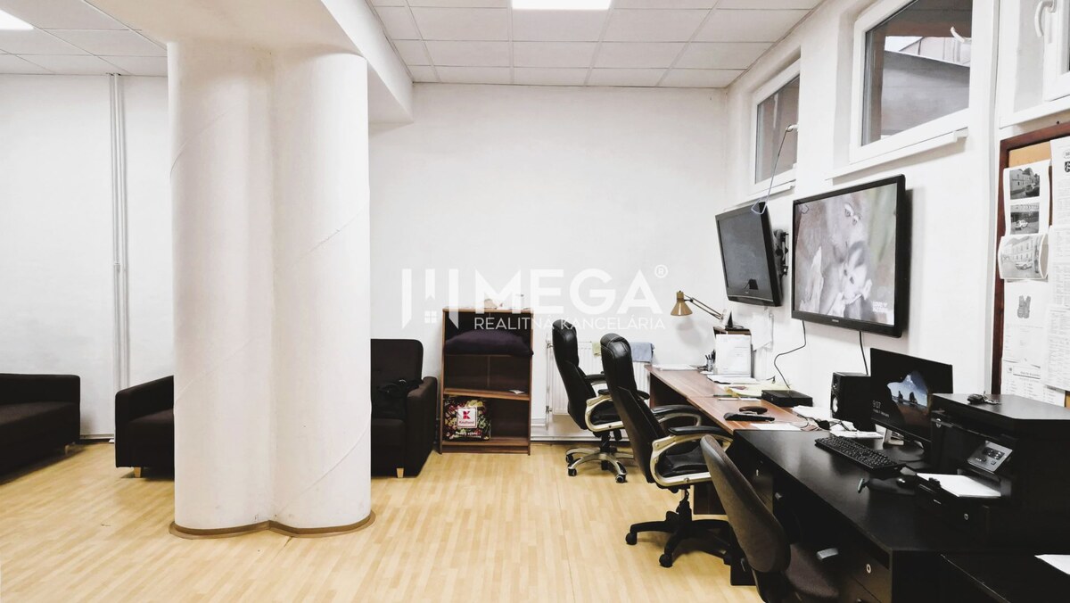 PRENÁJOM obchodných priestorov (36 m2) v CENTRE MESTA HUMENNÉ — foto 2