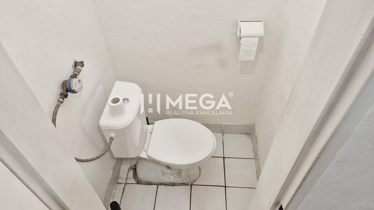PRENÁJOM obchodných priestorov (36 m2) v CENTRE MESTA HUMENNÉ — foto 6