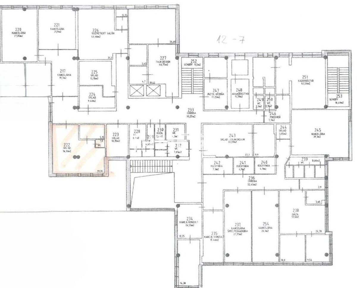PRENÁJOM obchodných priestorov (36 m2) v CENTRE MESTA HUMENNÉ — foto 7