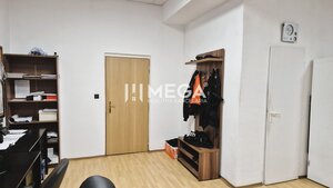 PRENÁJOM obchodných priestorov (36 m2) v CENTRE MESTA HUMENNÉ — foto 3