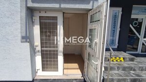 PRENÁJOM obchodných priestorov v centre mesta Humenné-3m2 — foto 2