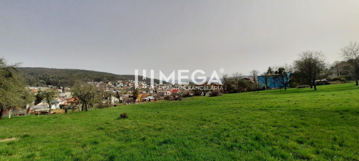 NA PREDAJ dom s veľkým pozemkom v meste Humenné — foto 2