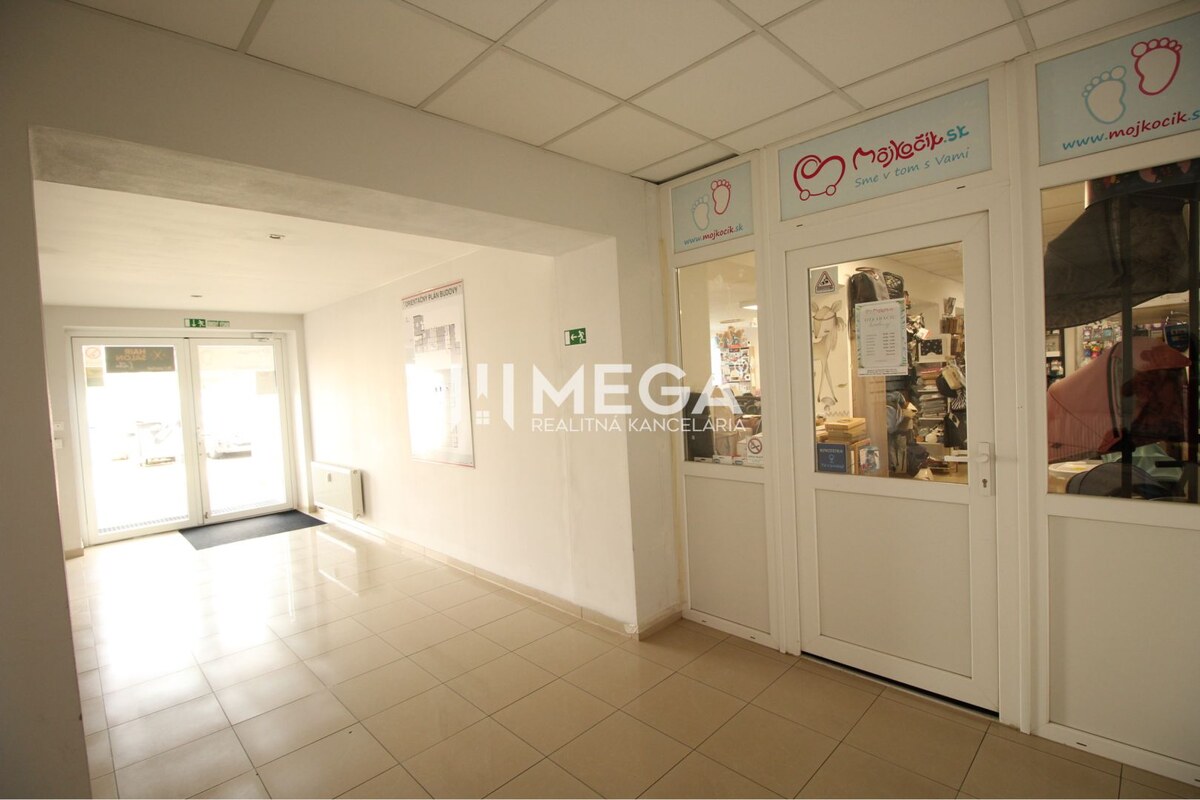 Na prenájom - priestor na prízemí 61,50 m2 na ul. Tolstého v meste Hum — foto 8