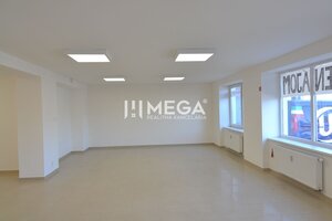 Na prenájom - priestor na prízemí 61,50 m2 na ul. Tolstého v meste Hum — foto 2