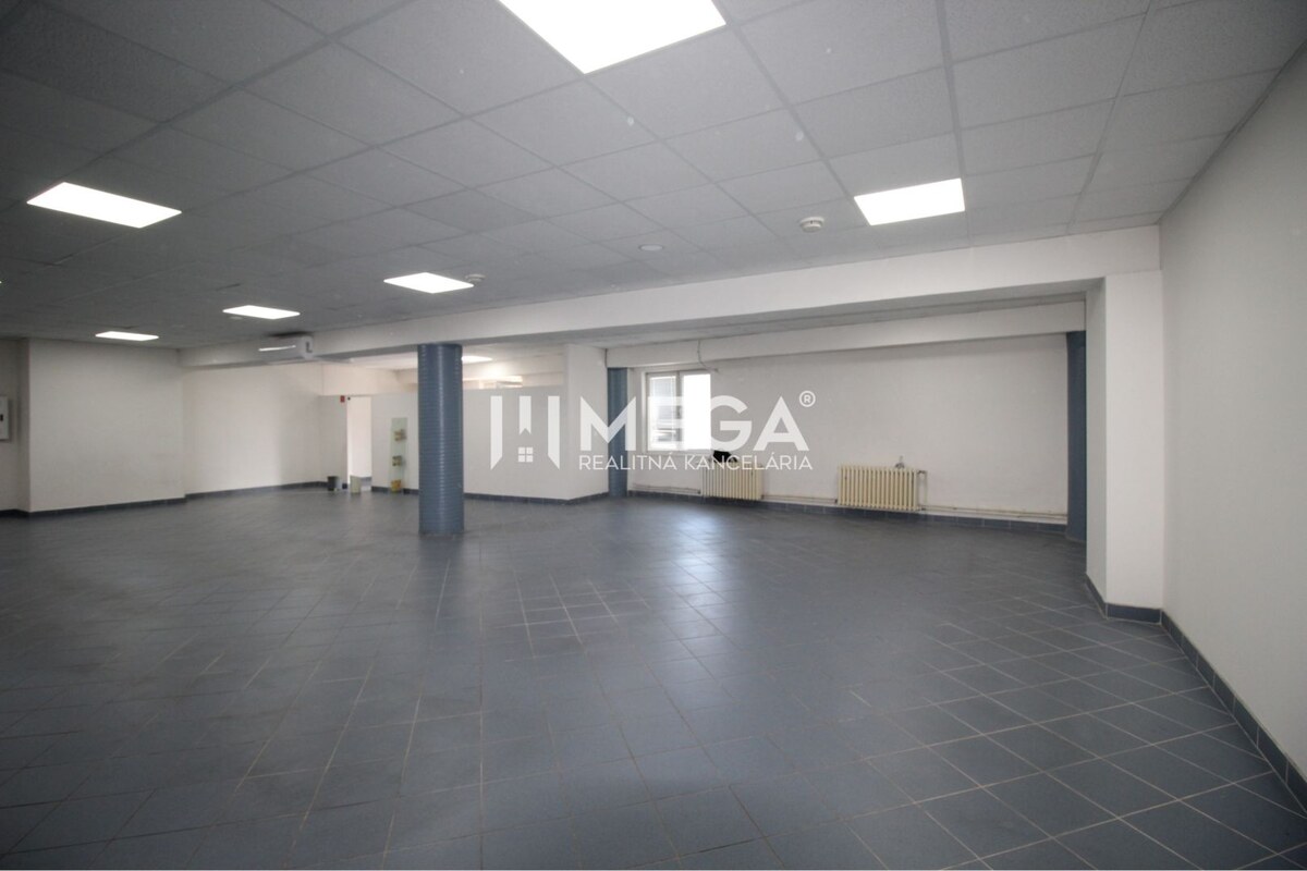 Na prenájom - priestor 185 m2 v centre mesta Humenné — foto 5