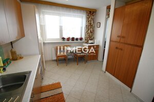 Rezervované - na predaj dom na vynikajúcom pozemku priamo v meste Hume — foto 13