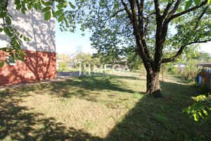 Rezervované - na predaj dom na vynikajúcom pozemku priamo v meste Hume — foto 3