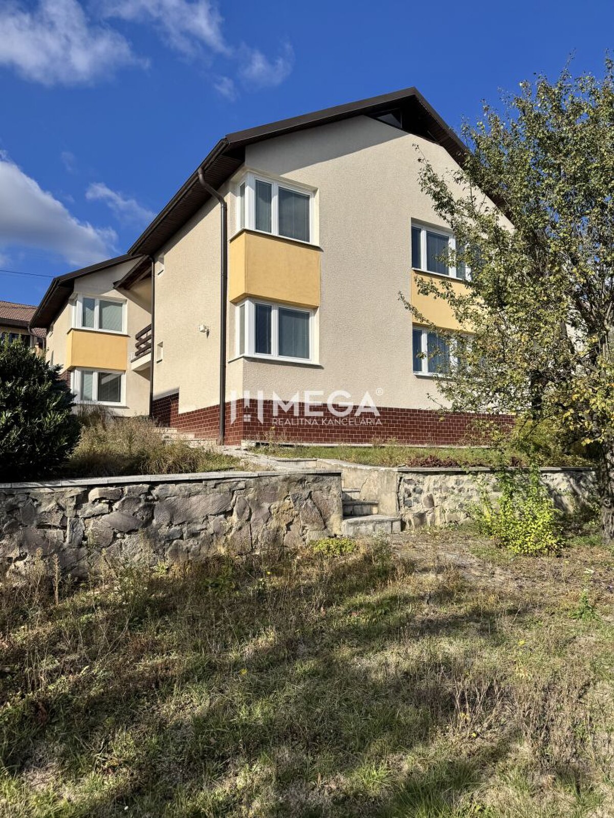 Exkluzívne na predaj rodinný dom na Lieskovej ulici v Humennom — foto 2