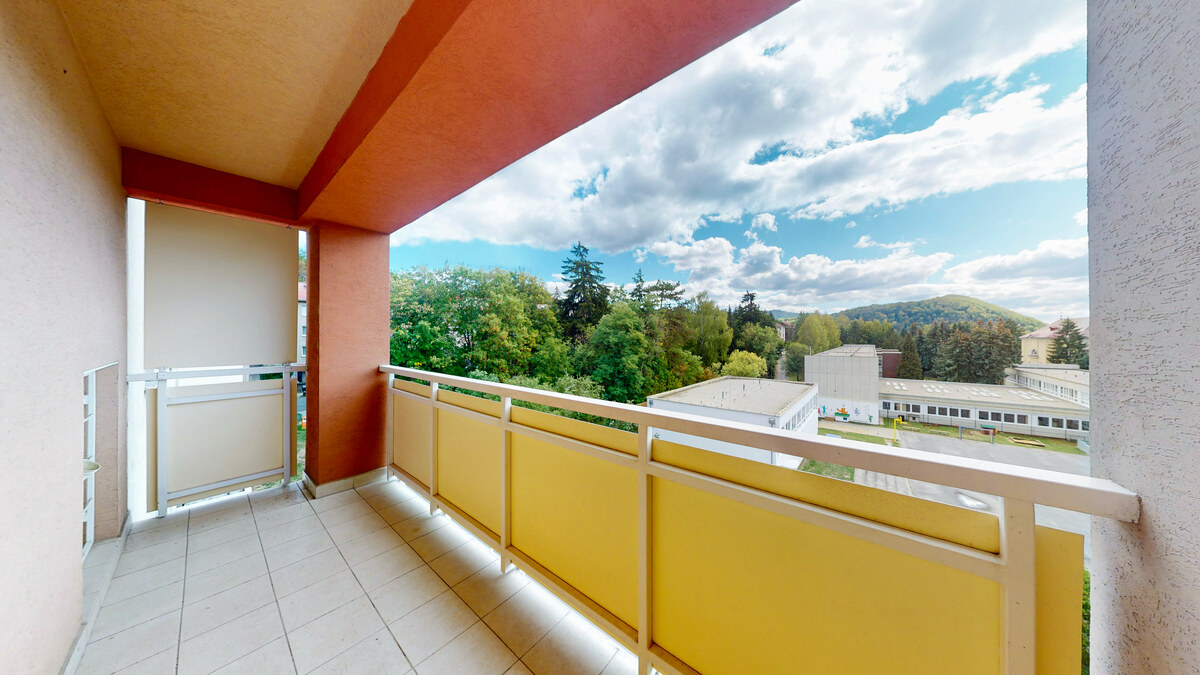 3 izbový byt 90m²  2 x balkón  Banská Bystrica CENTRUM — foto 16
