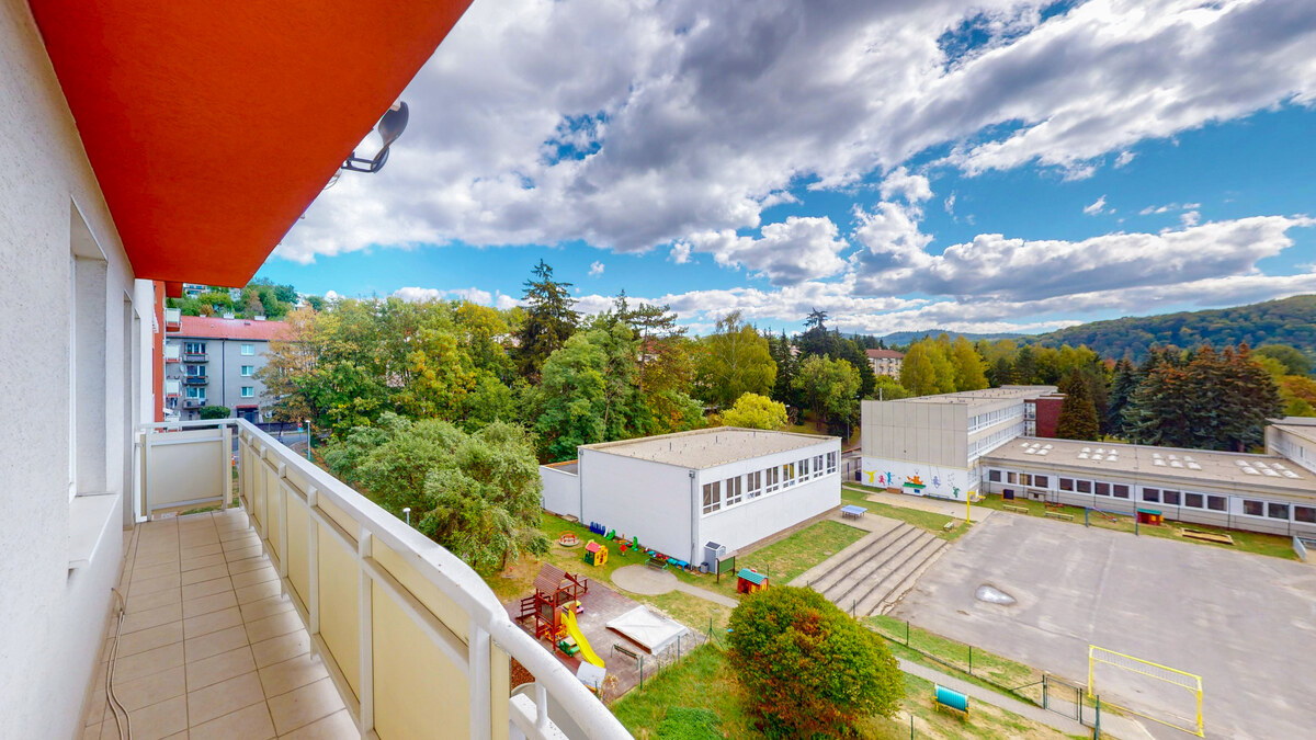 3 izbový byt 90m²  2 x balkón  Banská Bystrica CENTRUM — foto 3
