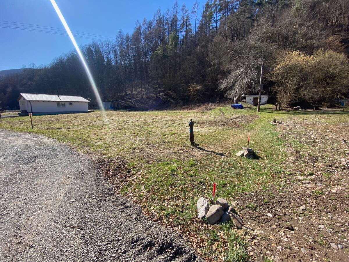 VŠETKY POZEMKY PREDANÉ  699m2 Zvolen Hronská Dúbrava — foto 14