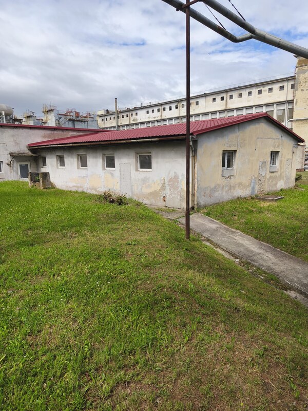 Priemyselná budova  v areáli ZSNP Žiari nad Hronom - Horné Opatovce