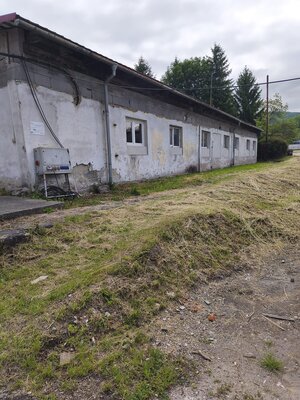 Priemyselná budova  v areáli ZSNP Žiari nad Hronom - Horné Opatovce — foto 6
