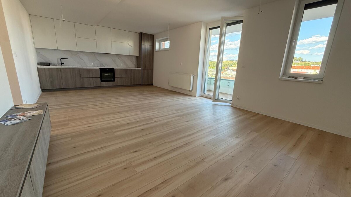 3 izbový byt Kubániho dvory Zvolen  - centrum s parkovaním NA PRENÁJOM — foto 10
