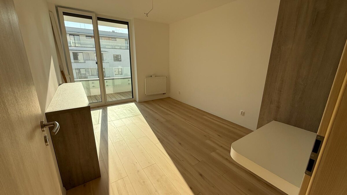 3 izbový byt Kubániho dvory Zvolen  - centrum s parkovaním NA PRENÁJOM — foto 7