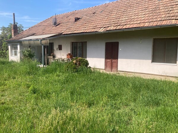 Vidiecky dom 2880m2 Nové Zámky - Veľká Maňa