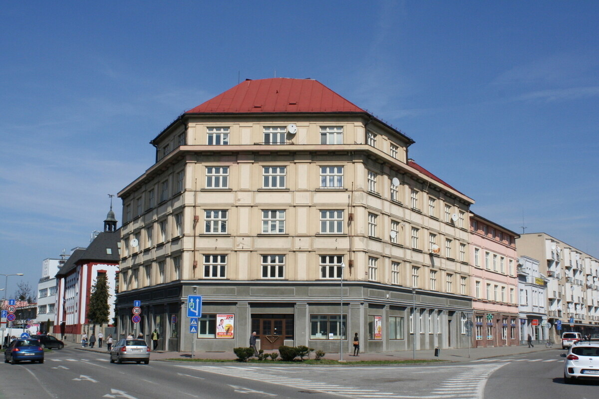 Prenájom priestorov Legiobanky 260m2 Zvolen centrum možnosť rozdeliť — foto 2