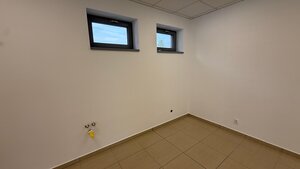 Obchodné priestory Zvolen - v širšom centre s parkovaním - NA PRENÁJOM — foto 15
