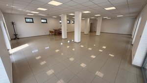 Obchodné priestory Zvolen - v širšom centre s parkovaním - NA PRENÁJOM — foto 7