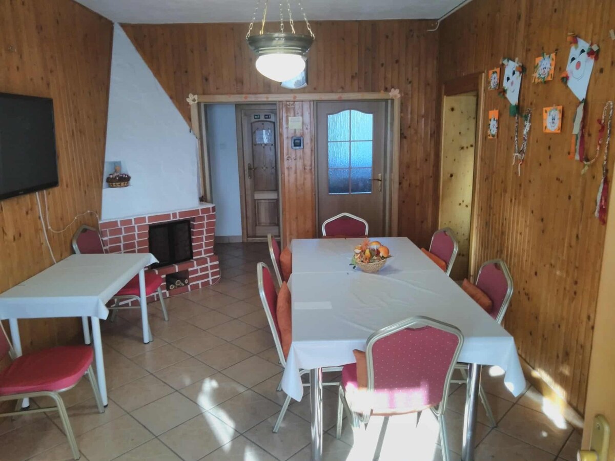 Rodinný dom 979 m2 Turčianske Teplice  na predaj — foto 4