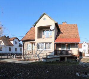 Rodinný dom 979 m2 Turčianske Teplice  na predaj — foto 2