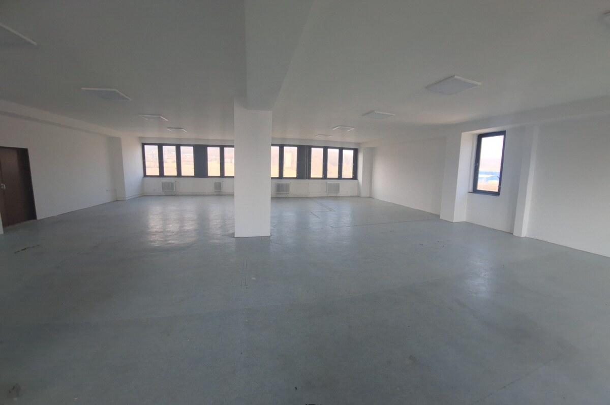 Prenájom priestoru  155 m2, Tulská ul., Zvolen-Západ