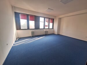 Prenájom  kancelárii  (od 15 m2-155 m2), Tulská ul., Zvolen — foto 3