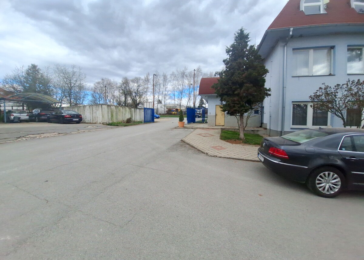 Kancelárie na prenájom,  15 + 15 m2,  Zvolen, Lieskovská cesta — foto 2