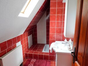 ZNÍŽENÁ CENA_ROMANTIKA V PREROBENOM DOME, V TICHOM PROSTREDÍ LESA — foto 13