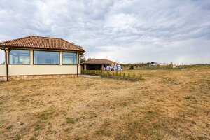 LUXUSNÝ RODINNÝ DOM V NADŠTANDARDNOM PREVEDENÍ S VEĽKÝM POZEMKOM — foto 8