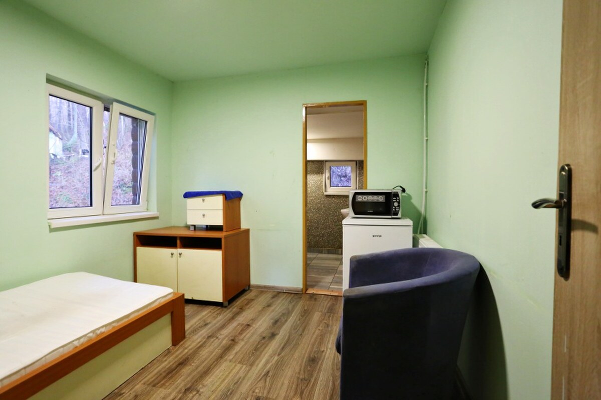 TRVALE OBÝVATEĽNÁ VEĽKÁ CHATA, BÝVAJ A PODNIKAJ V PRÍRODE — foto 11