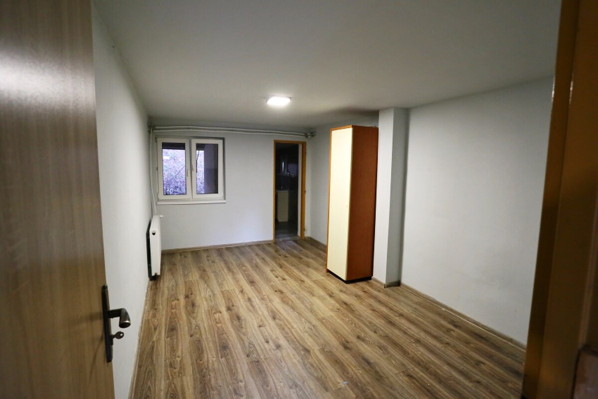 TRVALE OBÝVATEĽNÁ VEĽKÁ CHATA, BÝVAJ A PODNIKAJ V PRÍRODE — foto 12