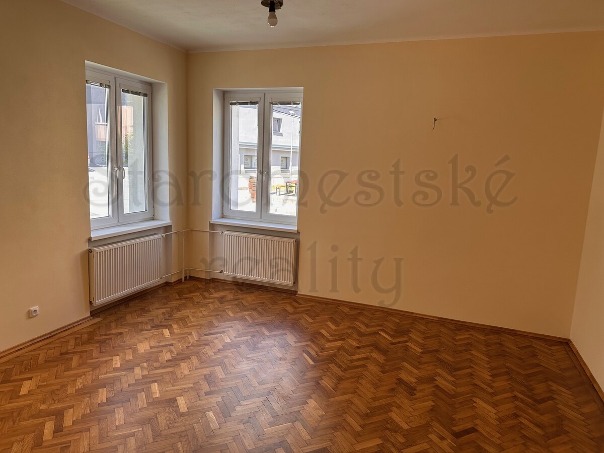 Rodinný dom Nerudova s krásnou záhradkou — foto 12