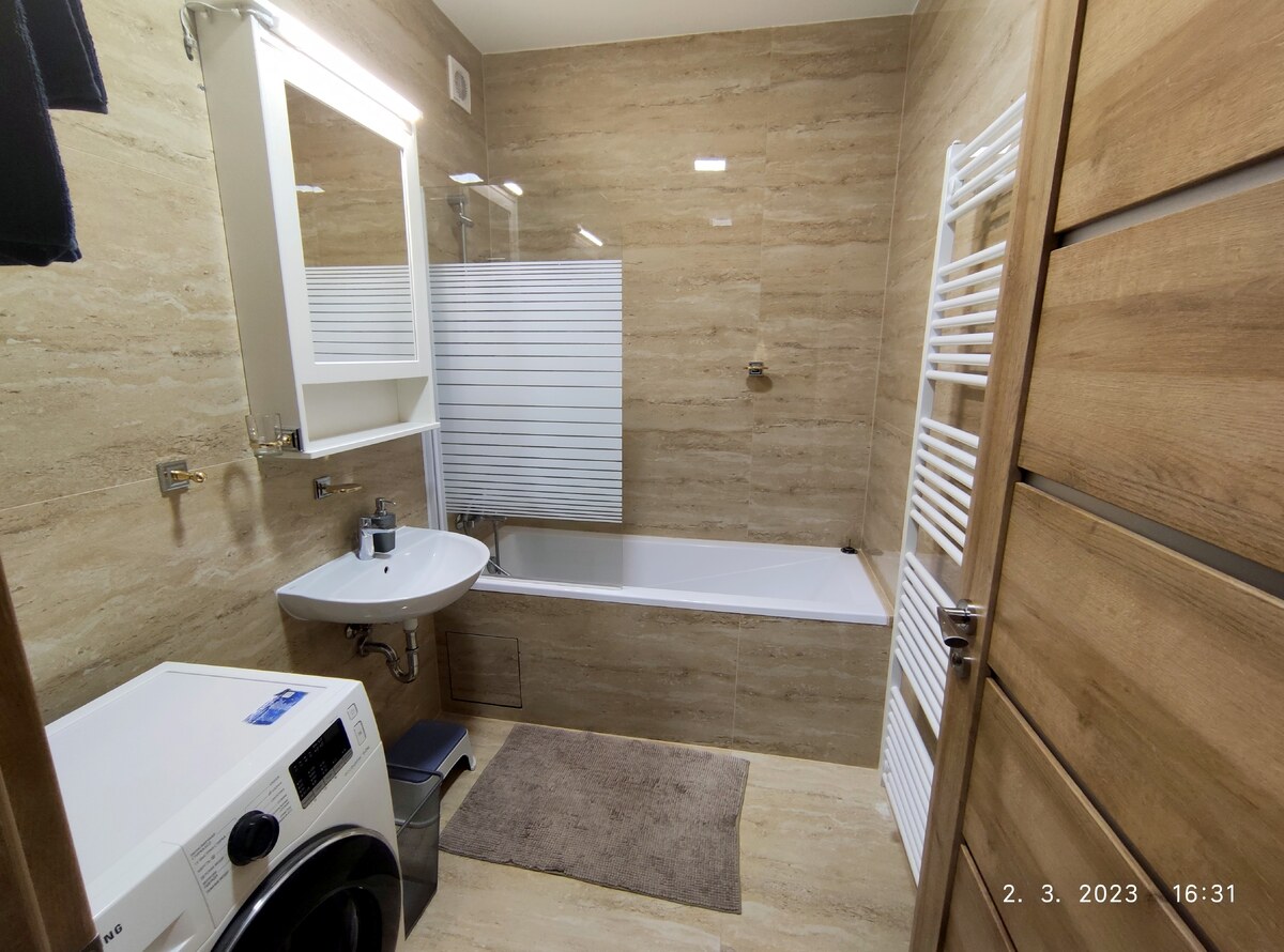 1,5-izb, novostavba Zbrojničná,  Staré mesto — foto 2