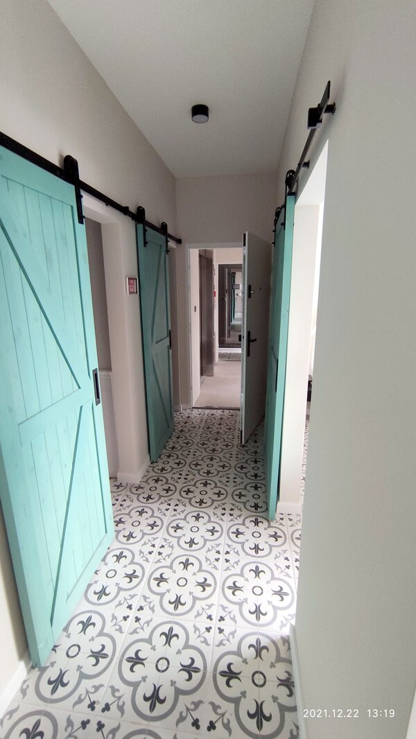 2-izb, PRENÁJOM Kováčska, 3/3 s parkovacím miestom