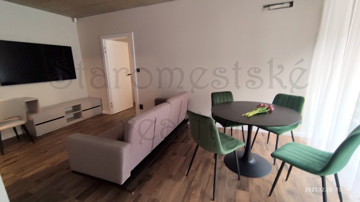 2-izb, PRENÁJOM Kováčska, 2/3 s parkovacím miestom